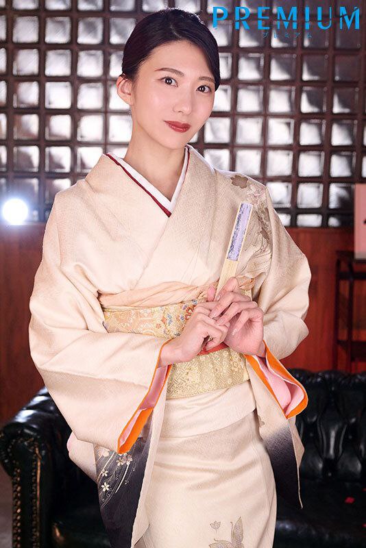 HTTPS://WWW.SCEEA.CN情侣酒店做爱女上位后入，小妹妹吸力极好